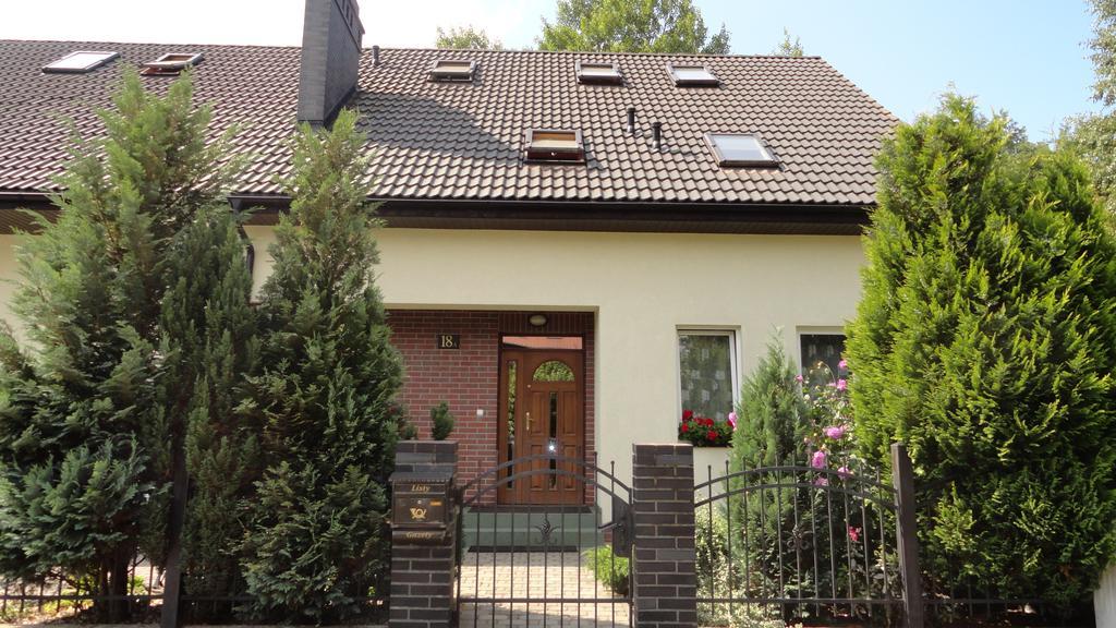 Dom Artusa Ustka Exterior photo
