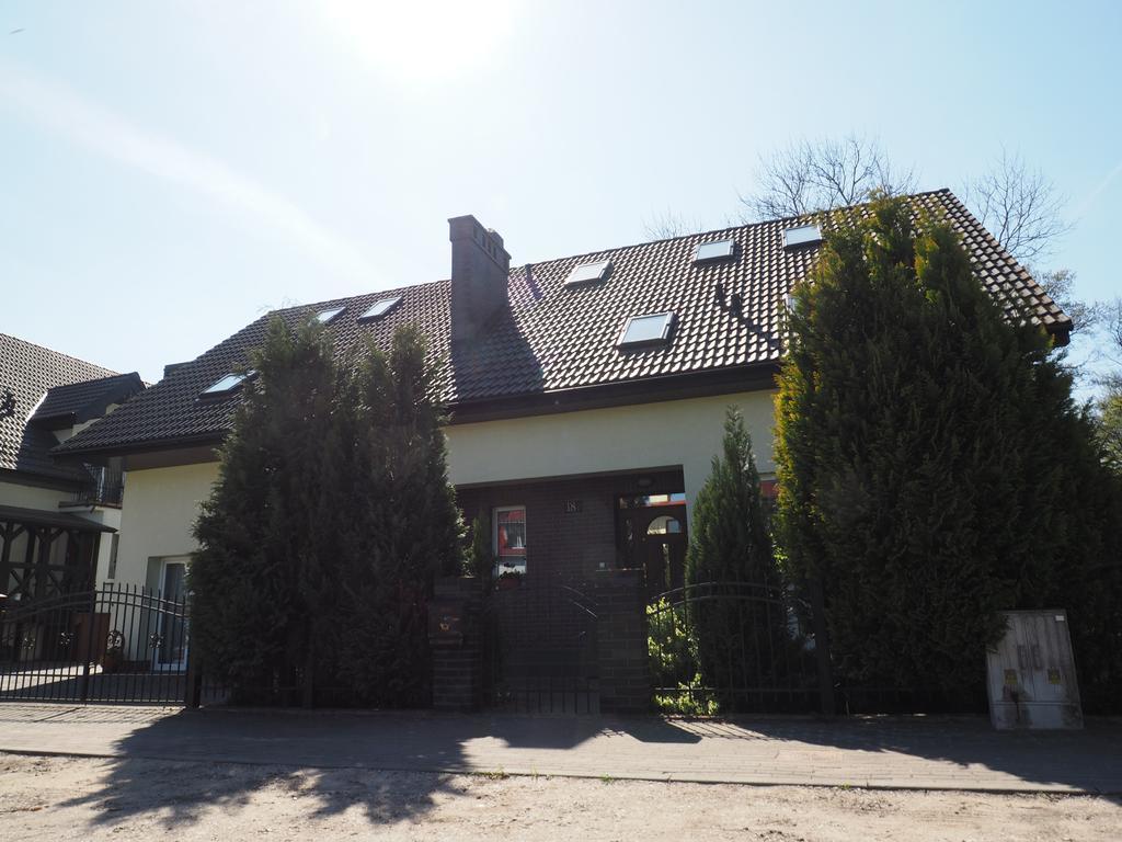 Dom Artusa Ustka Exterior photo