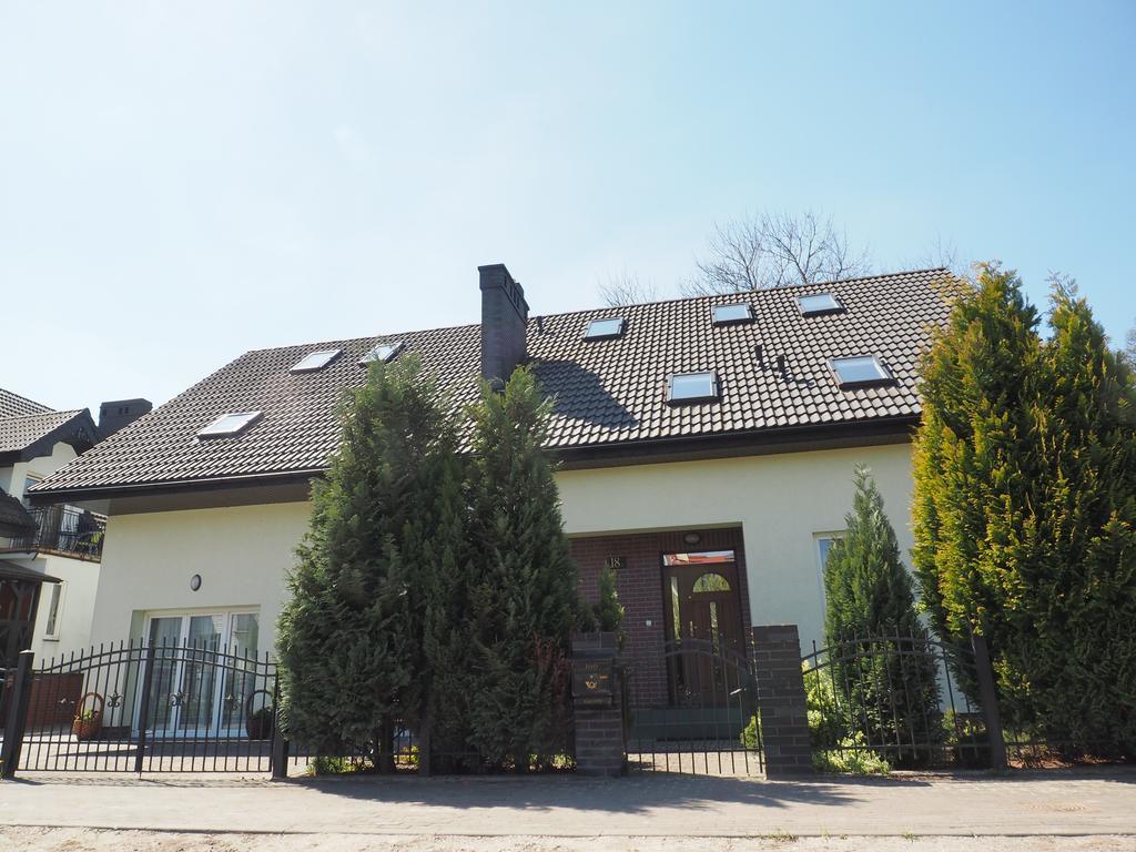 Dom Artusa Ustka Exterior photo